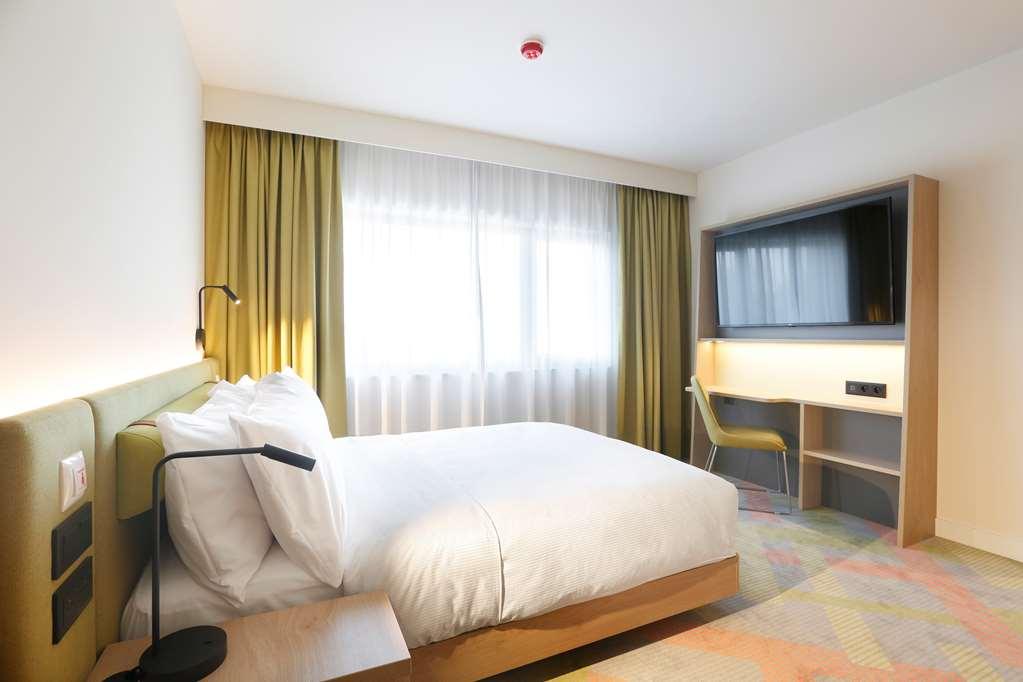Hotel Hampton By Hilton Krakow Airport Balice Habitación foto